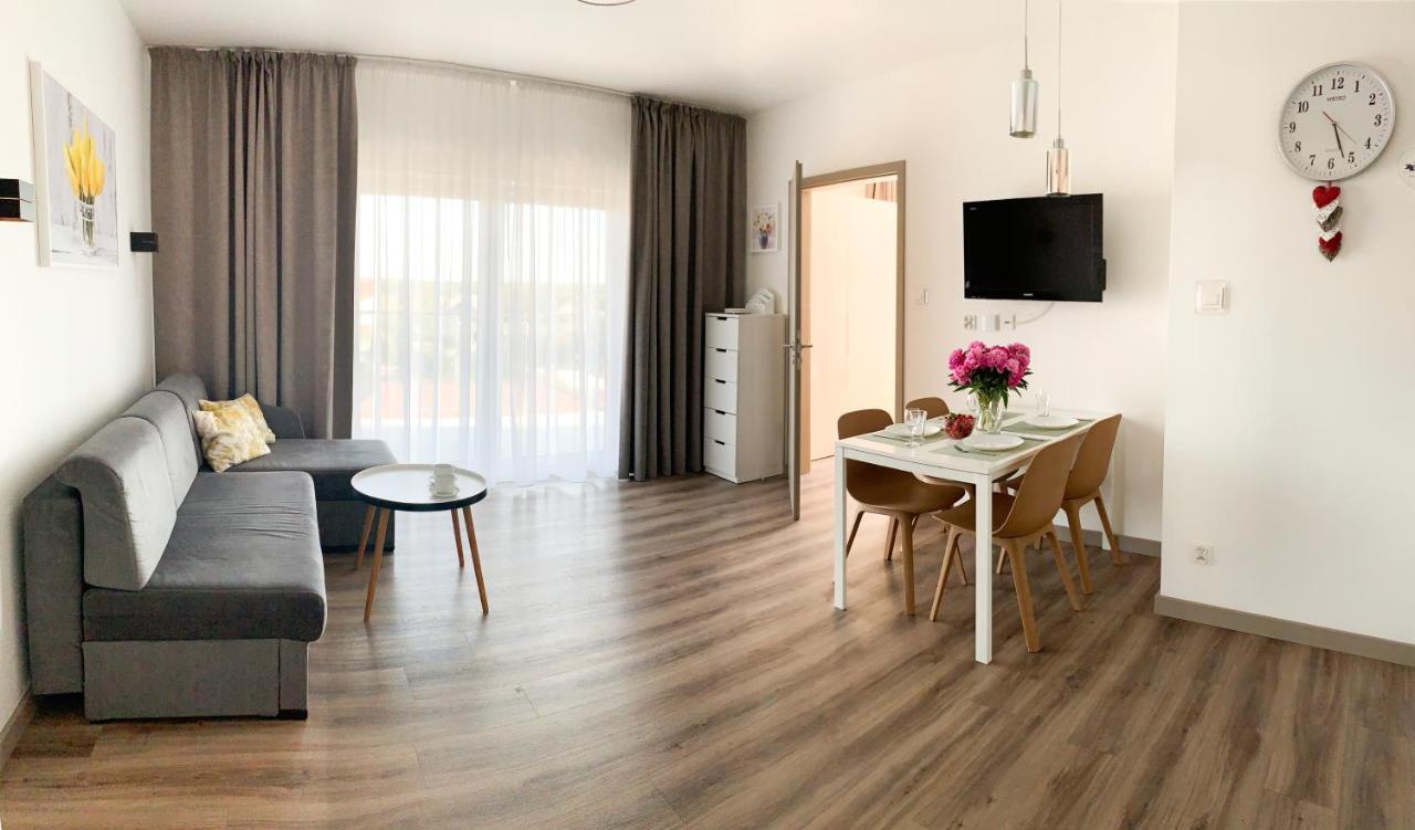 Apartament Livia 辛安诺泽蒂 外观 照片